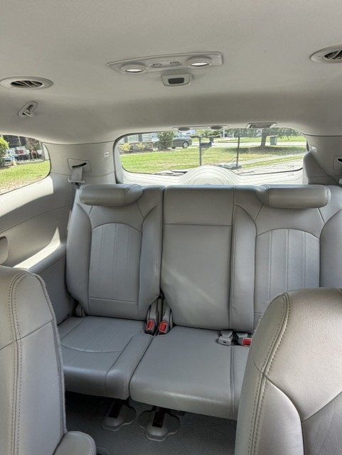 b9 2008 Buick Enclave CXL